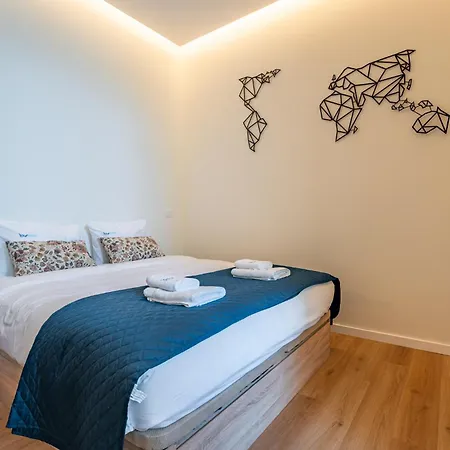 Casteloes Tiles With Terrace Apartment Porto