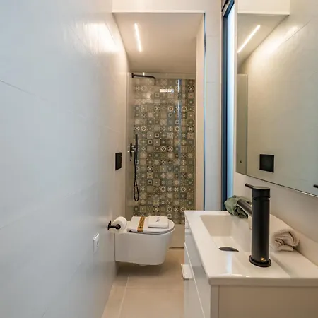 Apartment Casteloes Tiles With Terrace