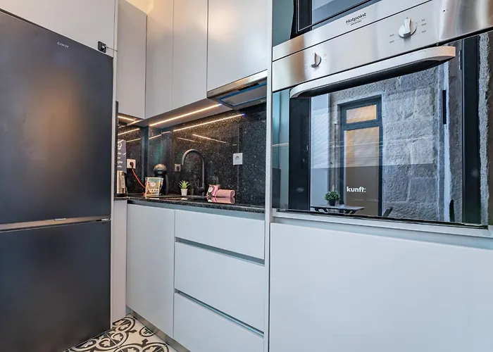 Casteloes Tiles With Terrace *